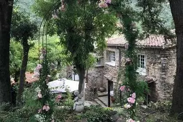 Bed and Breakfast L Abri La Vall