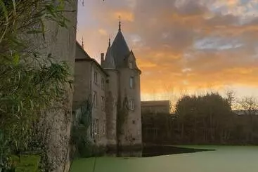 Château De La Preuille Bed & Breakfast