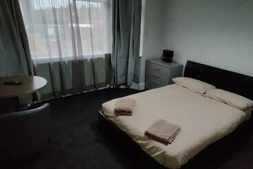 פנסיון Just Like Home