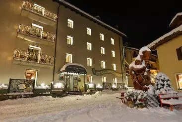 Otel Du Grand Paradis 1899 Auberge Boutique