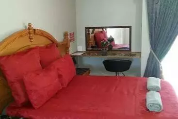 Pension  Chariots Guest House