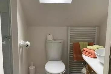 تختخواب و صبحانه Herb Cottage