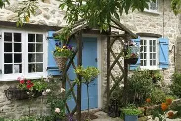 Bed and Breakfast Blue Shutters