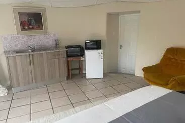 Majatalo Emfuleni Country House