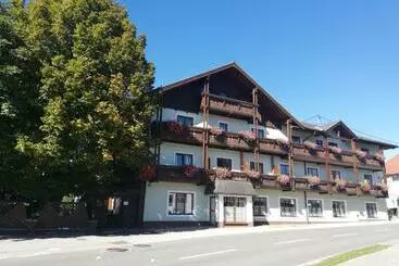 ホテル &wirtshaus Sonne