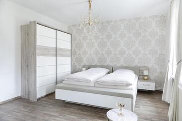 アパートホテル Landgasthof Deutsches Haus