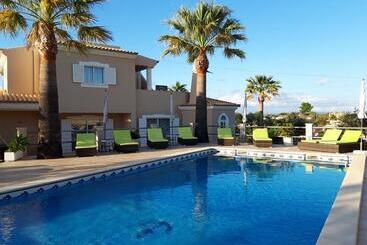 هتل Villa L Estaque