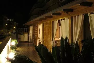 Pensió A Casa Di Andrea E Lucia