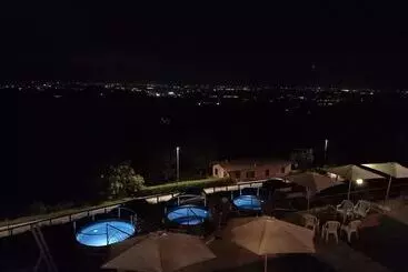 Aamiaismajoitus (B&B) Villa Belvedere Langhe