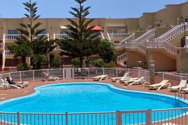 Lägenhetshotell Las Arenas Caleta De Fuste