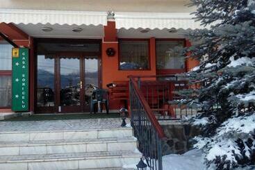 Pensjonat Casa Soricelu