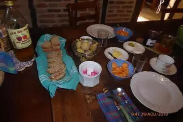 Aamiaismajoitus (B&B) Ferme De Laspeyrières