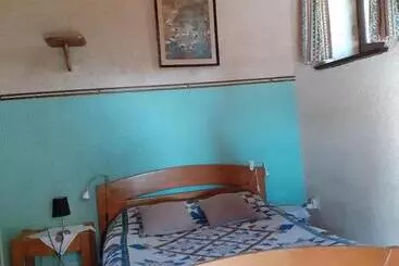Aamiaismajoitus (B&B) Ferme De Laspeyrières