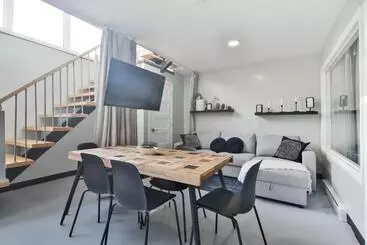 هتل آپارتمان Parc Avenue Lofts