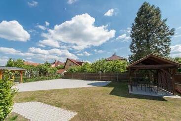 Пансион Penzion Leknín