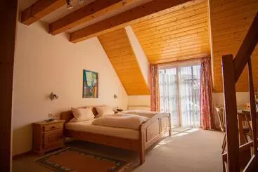 Hotelli Gästehaus Hellmer