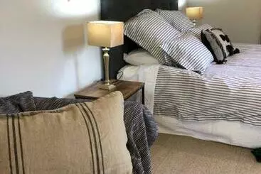 Cedar Park Bed & Breakfast