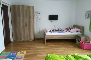 Majatalo Penzion Burda
