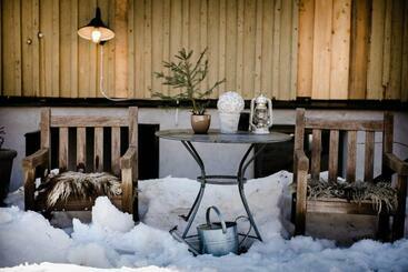 פנסיון Vivante Basement Accommodation