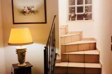 B&b Mo Va Là
