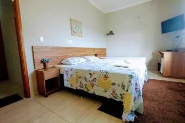 ペンション Pouso Oliveira Suítes