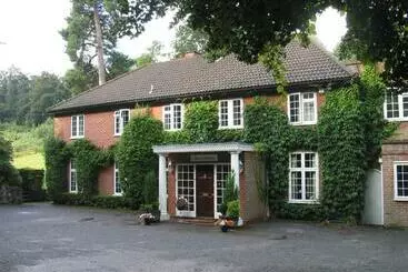 Chart House Bed And Breakfast