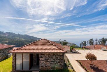 پانسیون Rochão Village By Rent2u, Lda