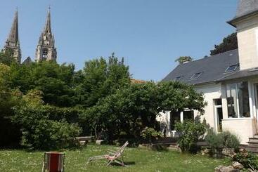 تختخواب و صبحانه Au Coeur De Soissons 1