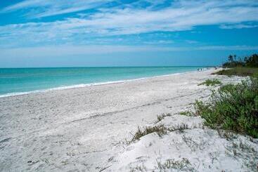 مُتل Super Budget Inn