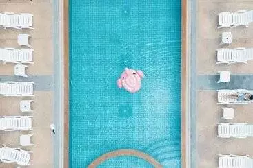 ホテル Issara Patong Beach