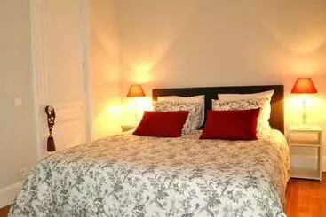 ベッドアンドブレックファースト Chambre De Flore