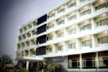 فندق Navarat Heritage