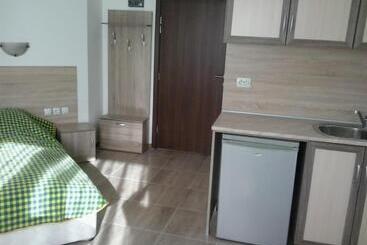 بنسيون Iceberg