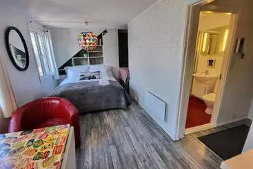 Bed and Breakfast Cozee Central Apartments