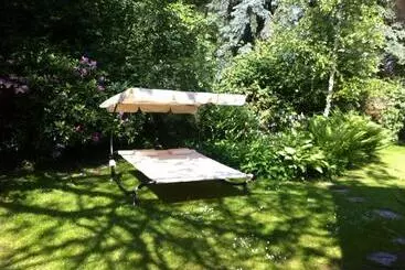 Retkeilymaja Dormitorium Kaarst Wohnraum Auf Zeit