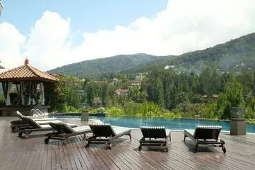 Hotel The Grand Hill Resort