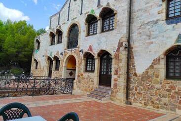 Apartamentos Gaudi Style