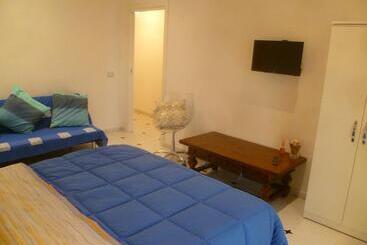 تختخواب و صبحانه L Incrocio 14