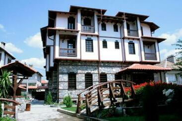 Pensjonat Enchevite Strannopriemnitsi