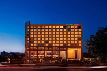 בית מלון כפרי Courtyard By Marriott Ahmedabad