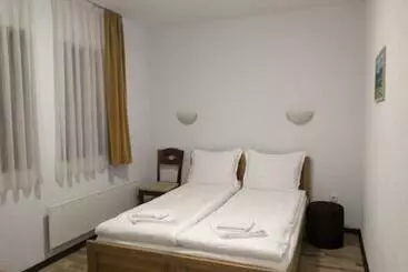 Pension Guesthouse White Margarit