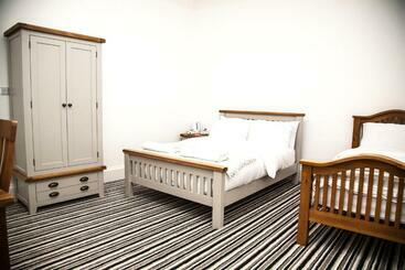 بنسيون Maze Serviced Apartment