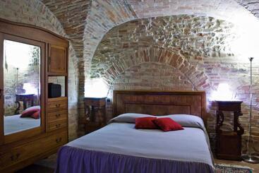 تختخواب و صبحانه Villa Perenich