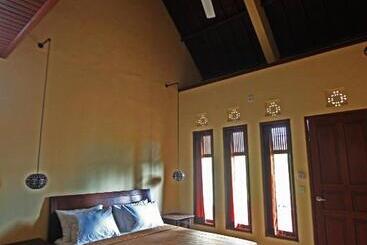 پانسیون Arsuma Guest House