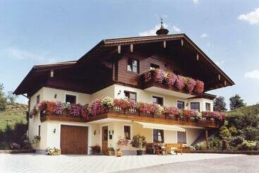 ペンション Haus Goldeggblick