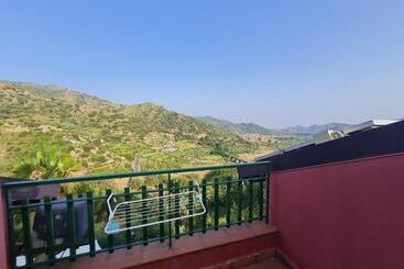 צימר Alcantara Natura Country House