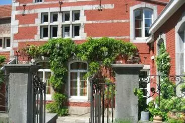 Bed and Breakfast Chambre D Hôtes Les Augustins   Parking Sécurisé   Borne De Recharge