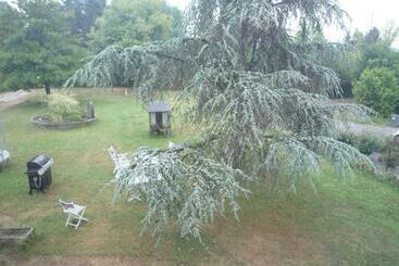 بنسيون Ferme De Launay