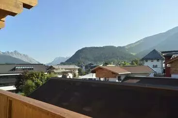 Huoneistohotelli Tiroler Weinstube