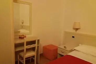 تختخواب و صبحانه Il Piccolo Nido